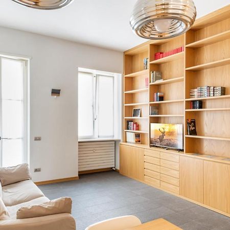Easylife - Elegante Dimora Due Passi Dal Duomo Apartment Milan Exterior photo