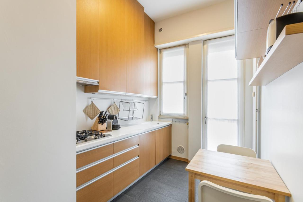 Easylife - Elegante Dimora Due Passi Dal Duomo Apartment Milan Exterior photo