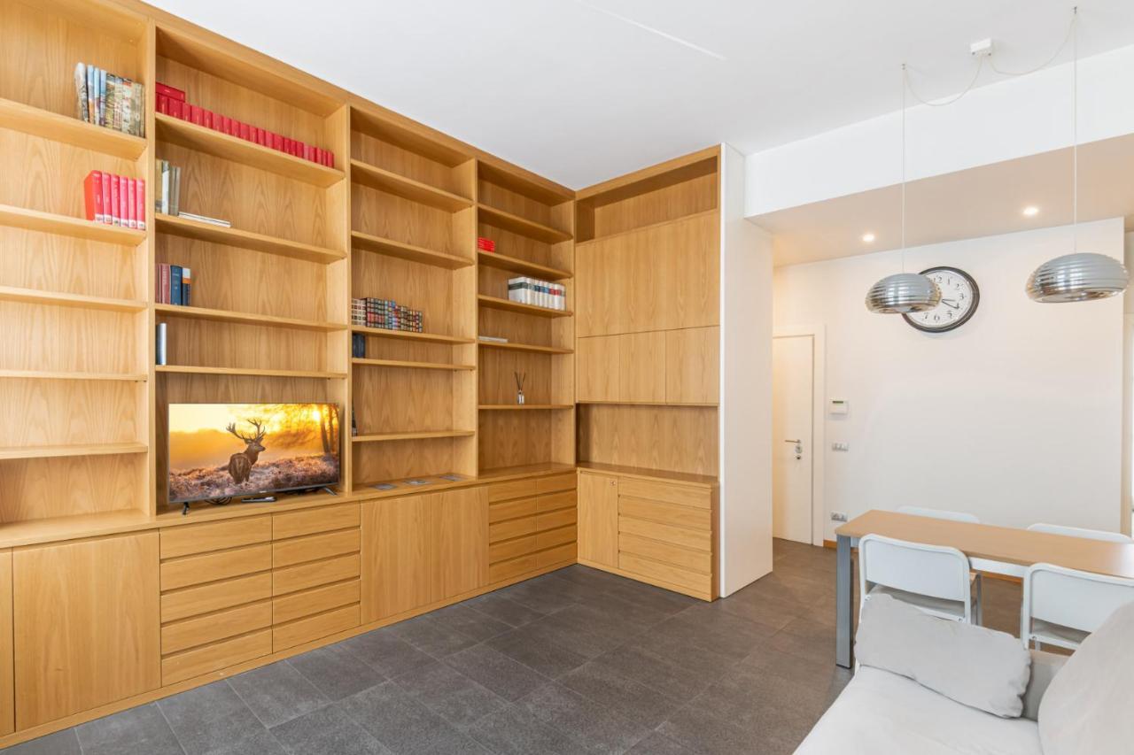 Easylife - Elegante Dimora Due Passi Dal Duomo Apartment Milan Exterior photo