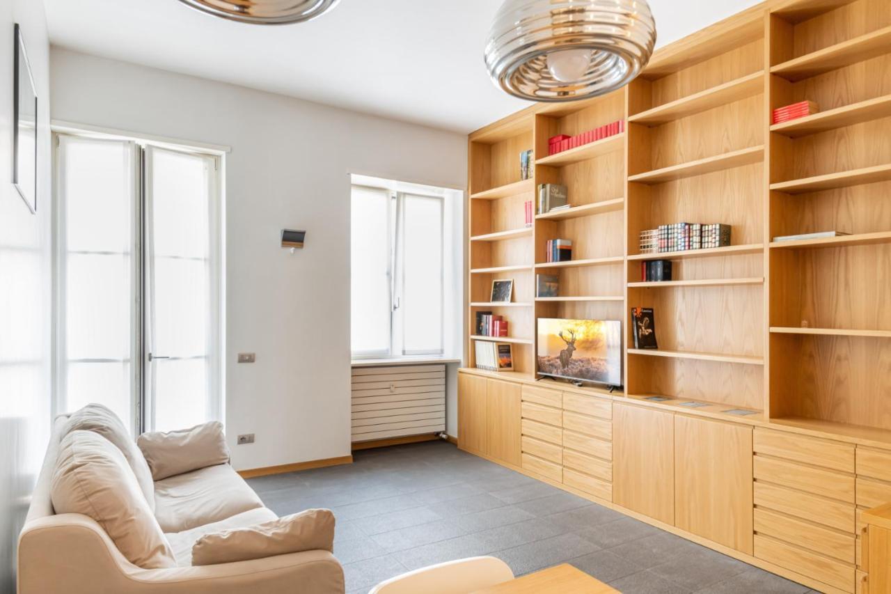 Easylife - Elegante Dimora Due Passi Dal Duomo Apartment Milan Exterior photo