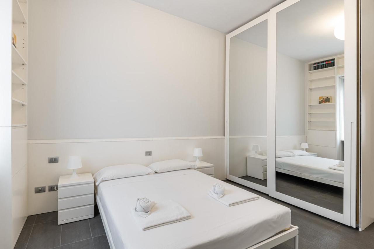 Easylife - Elegante Dimora Due Passi Dal Duomo Apartment Milan Exterior photo